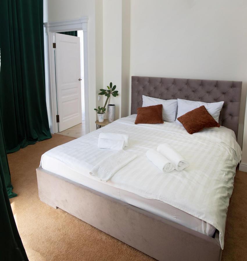 Apart Hotel Greenwood Near Sea Odessa Esterno foto