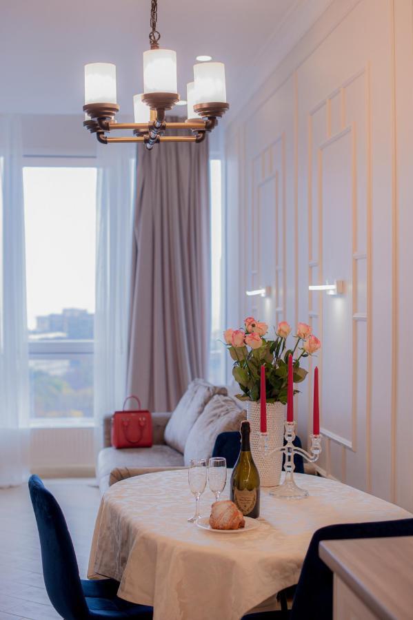 Apart Hotel Greenwood Near Sea Odessa Esterno foto