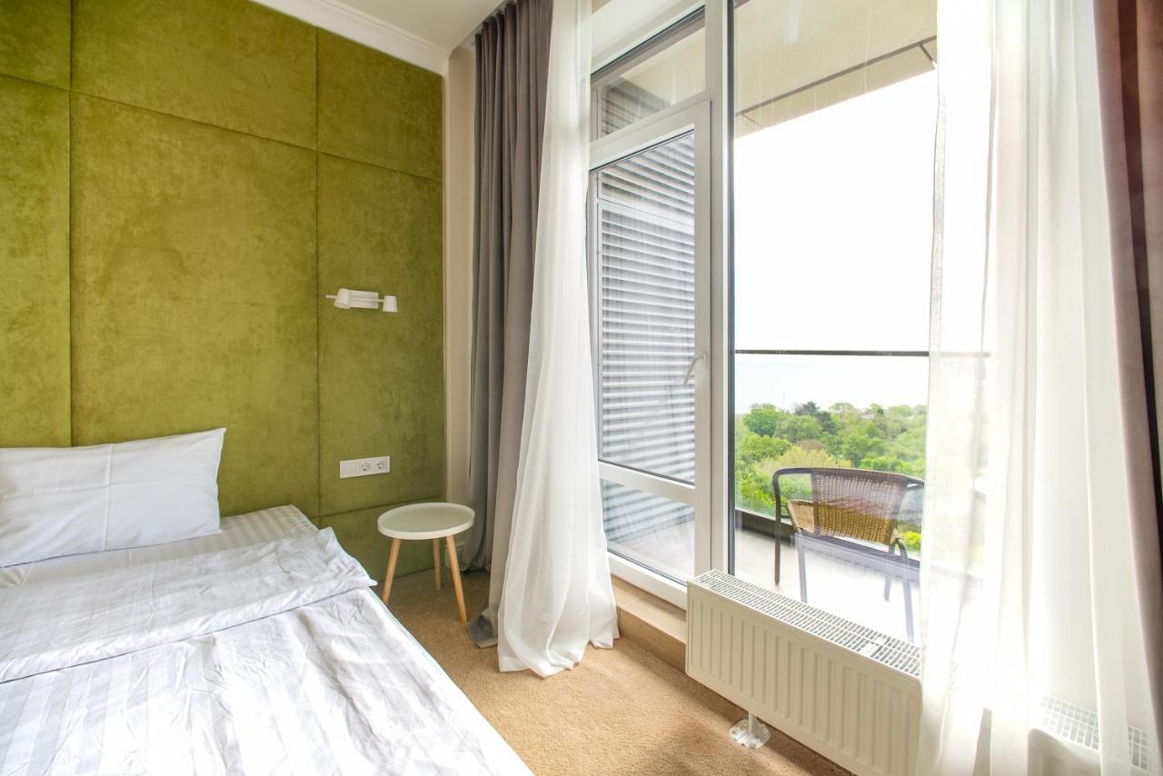 Apart Hotel Greenwood Near Sea Odessa Esterno foto